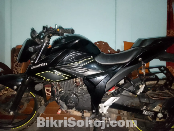 Suzuki gixxer fi abs 165